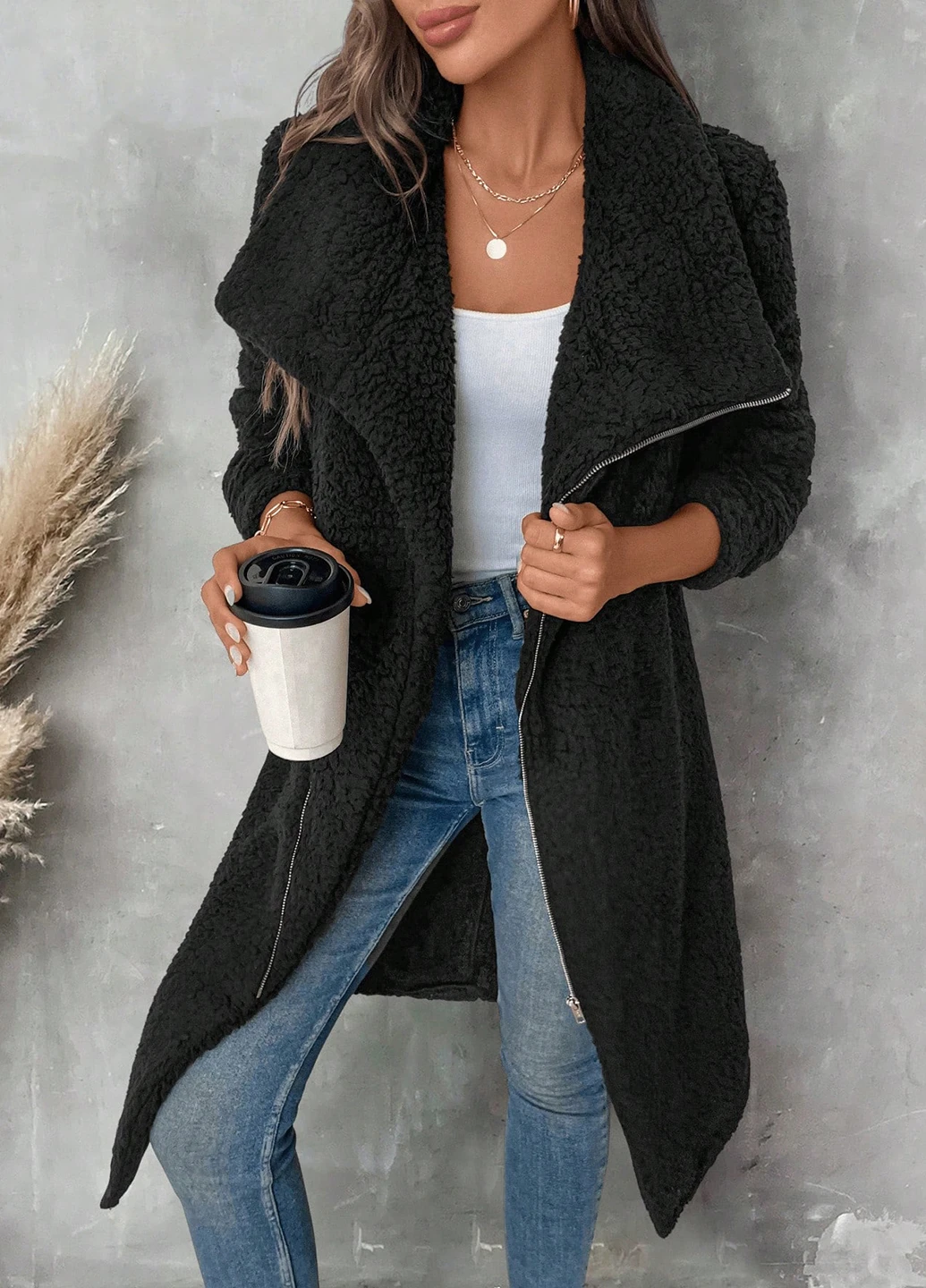 Черная зимняя куртка SHEIN
