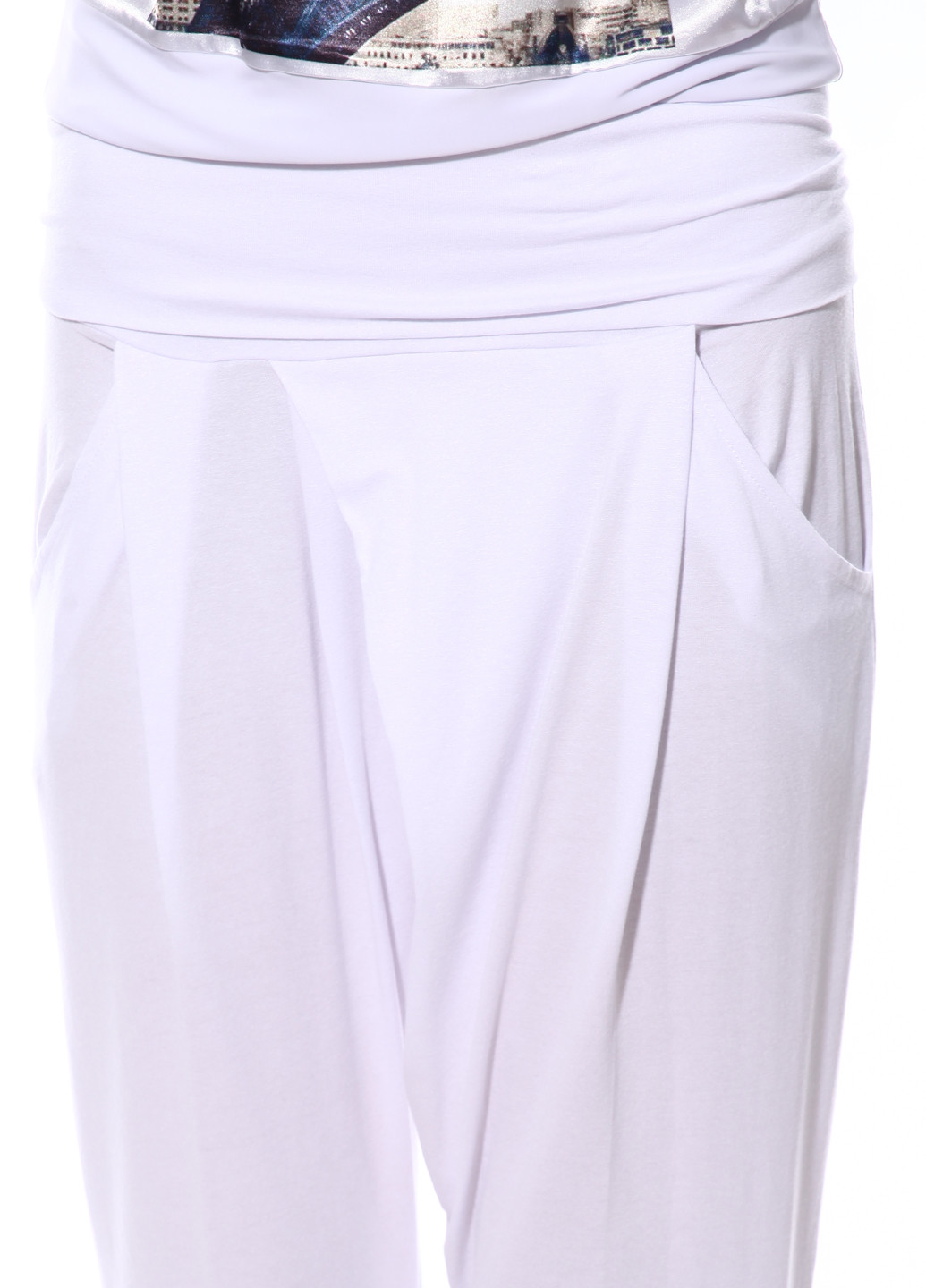 Белые кэжуал летние зауженные брюки Majaly