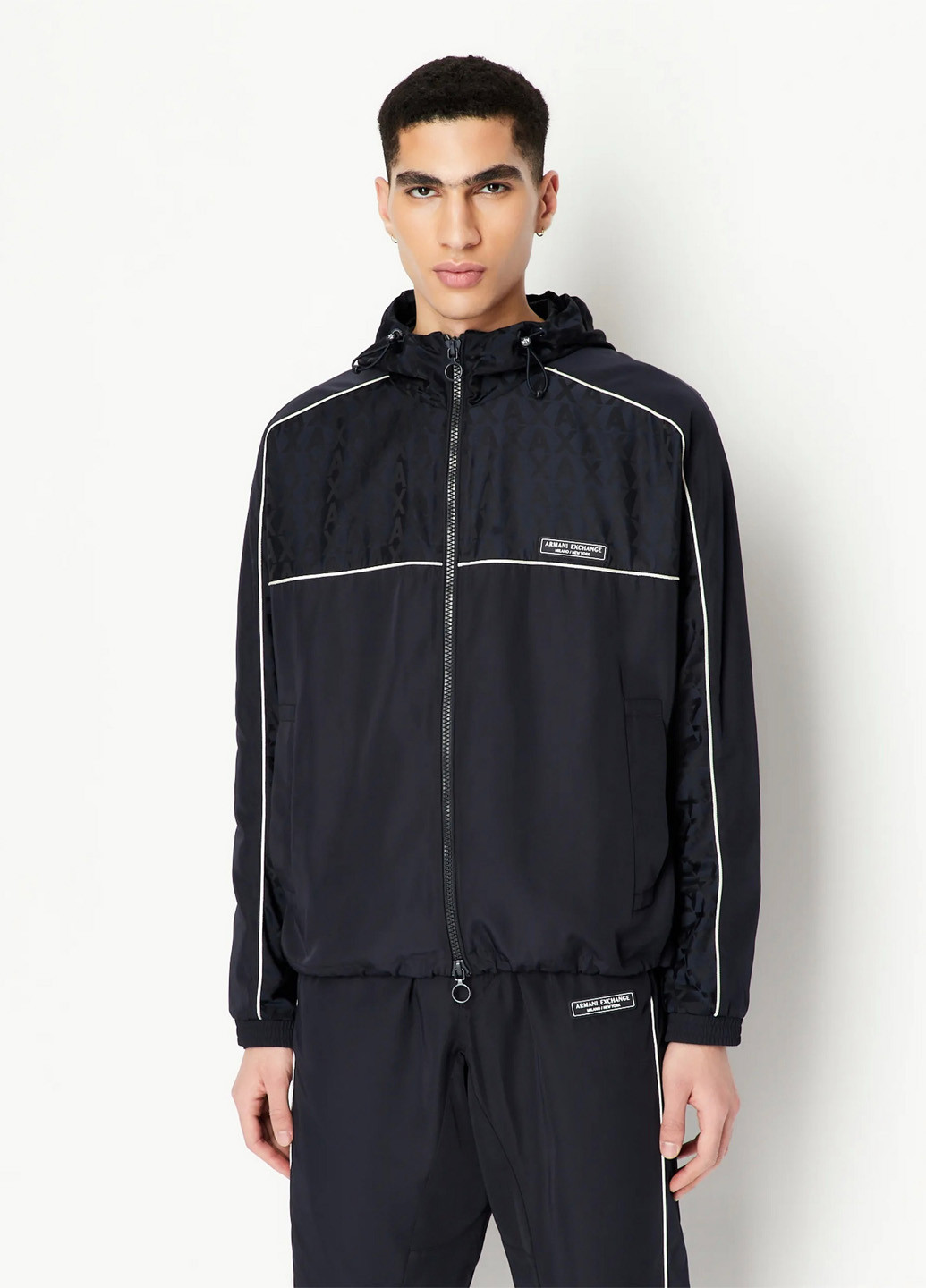 Чорна демісезонна вітровка Armani Exchange