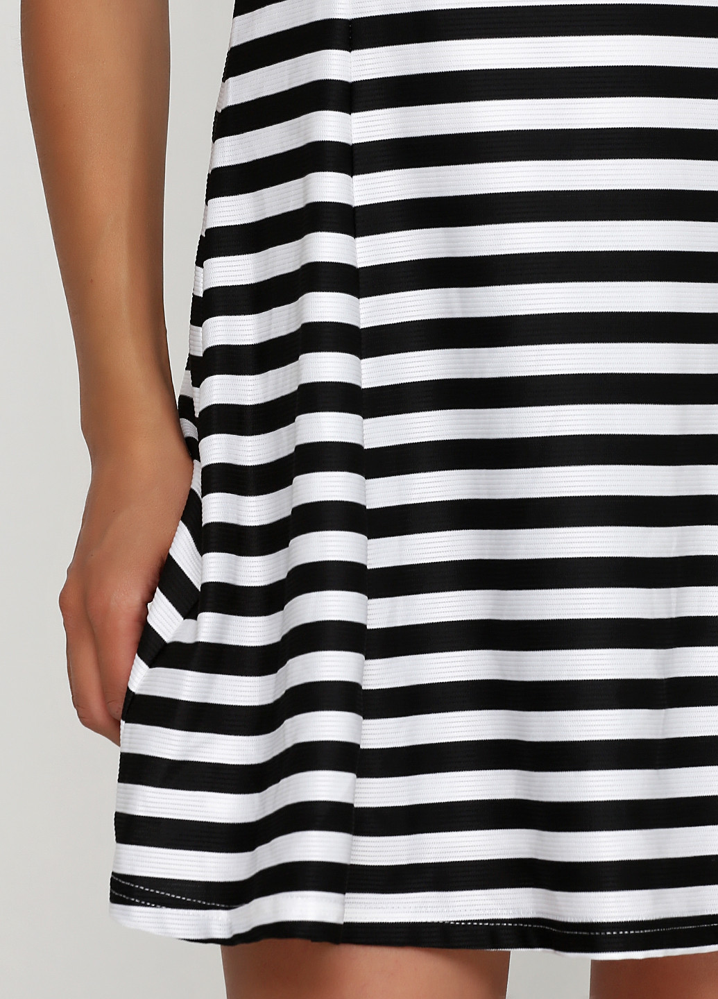 Черно-белое кэжуал платье клеш Jus d'Orange в полоску