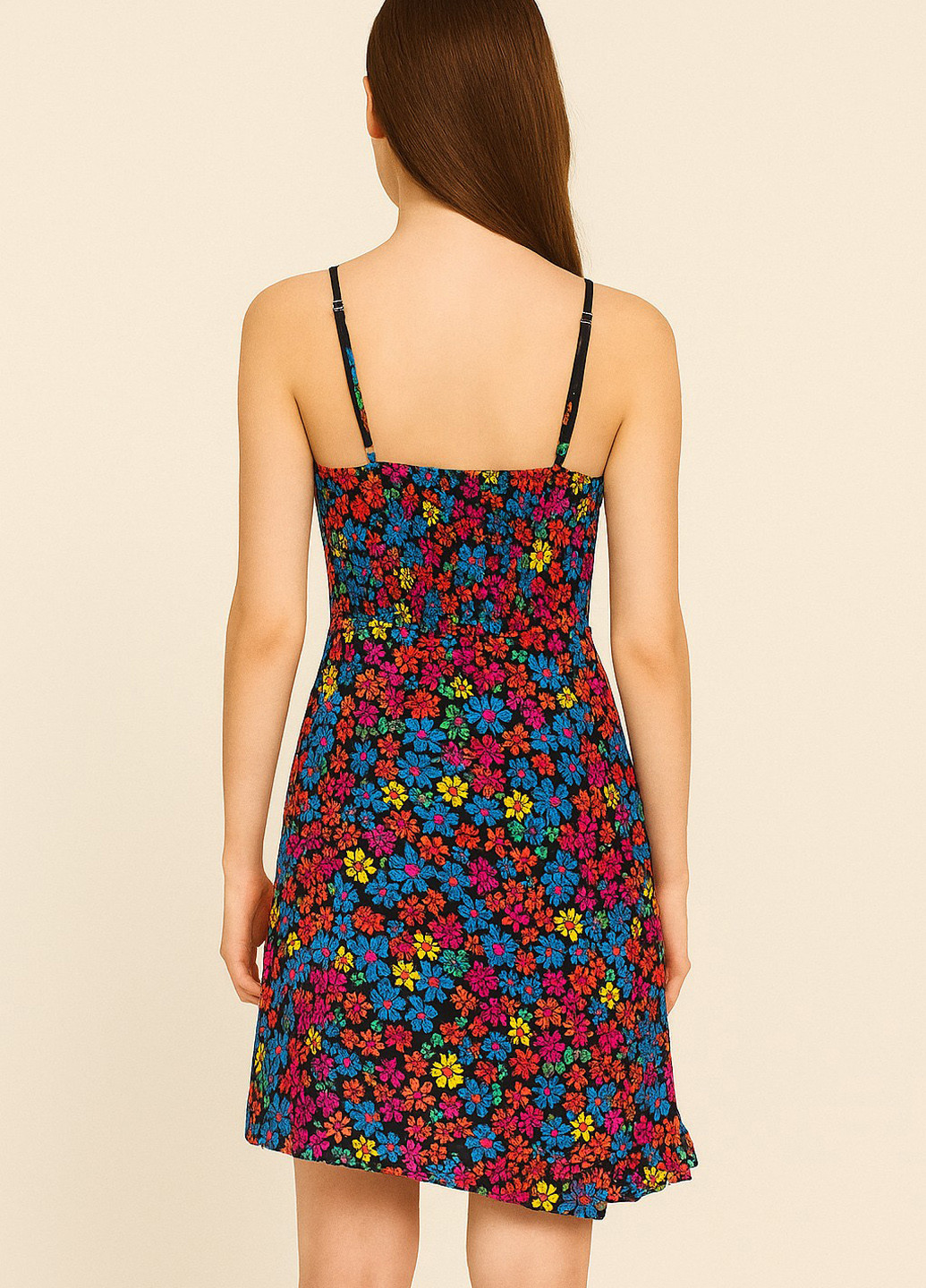 Чорна кежуал сукня Sassofono з квітковим принтом