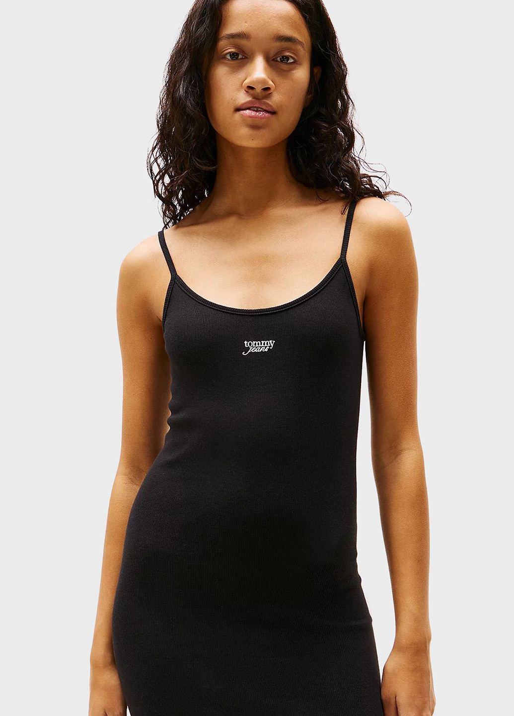 Черное кэжуал платье платье-майка Tommy Jeans однотонное