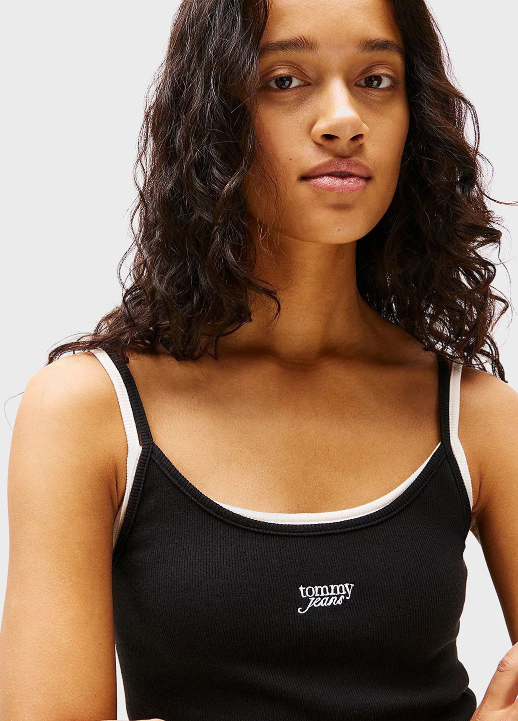 Черное кэжуал платье платье-майка Tommy Jeans однотонное