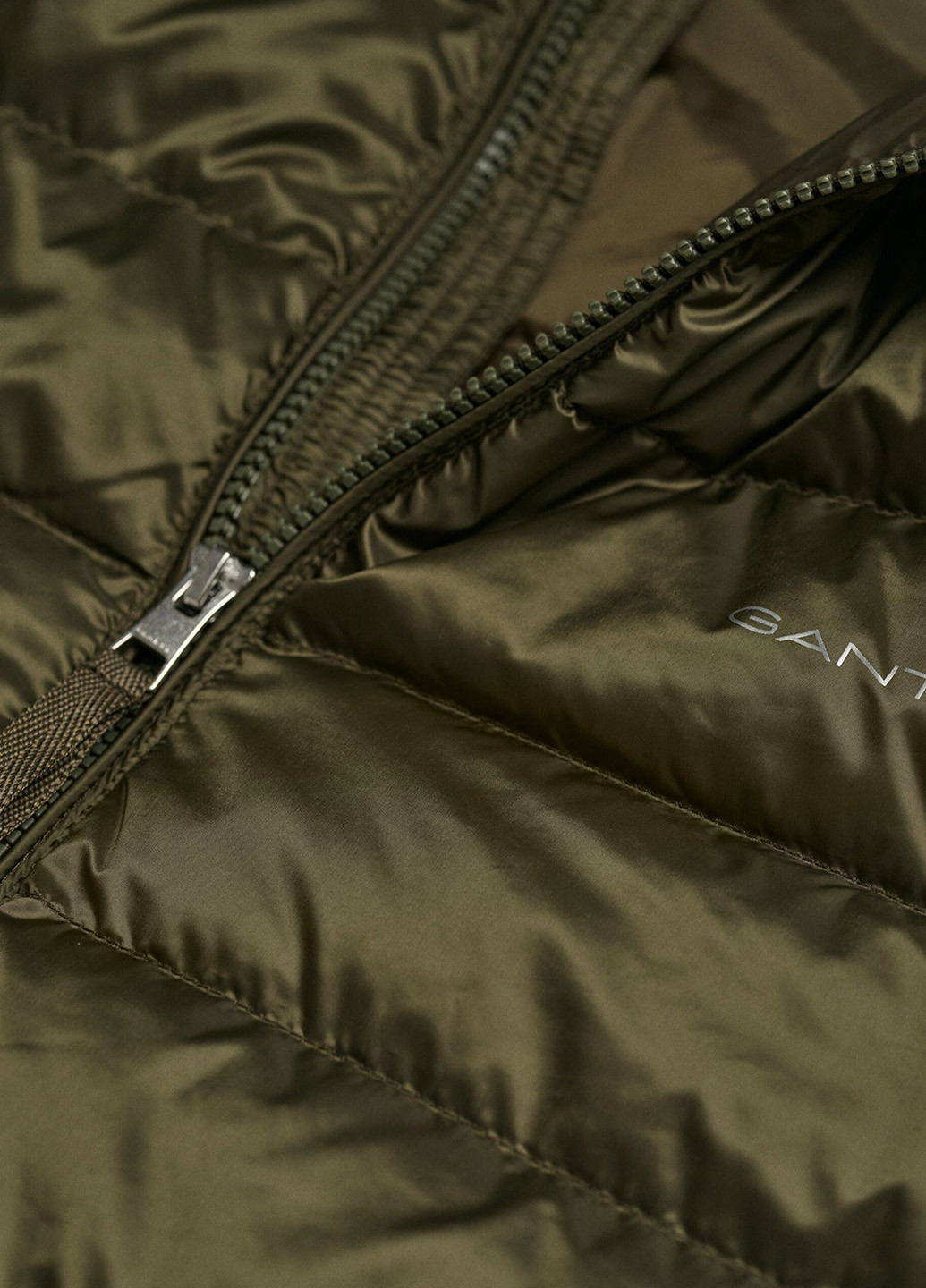 Оливковий демісезонний Пуховик Gant