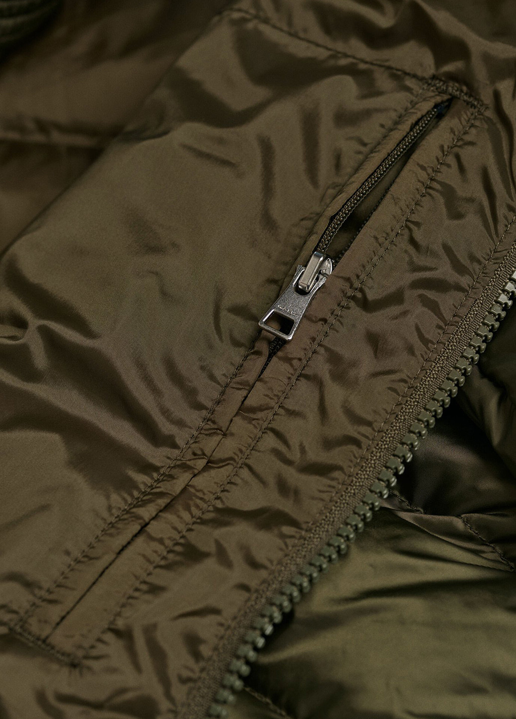 Оливковий демісезонний Пуховик Gant