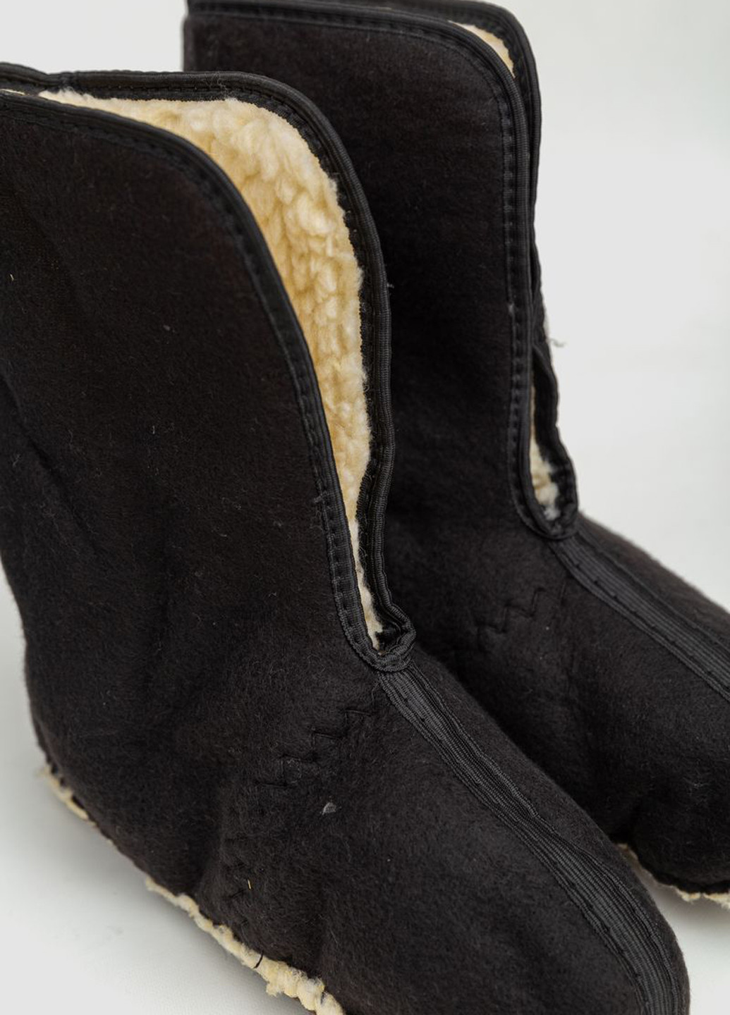 Черные дутики Ager со шнурками с мехом