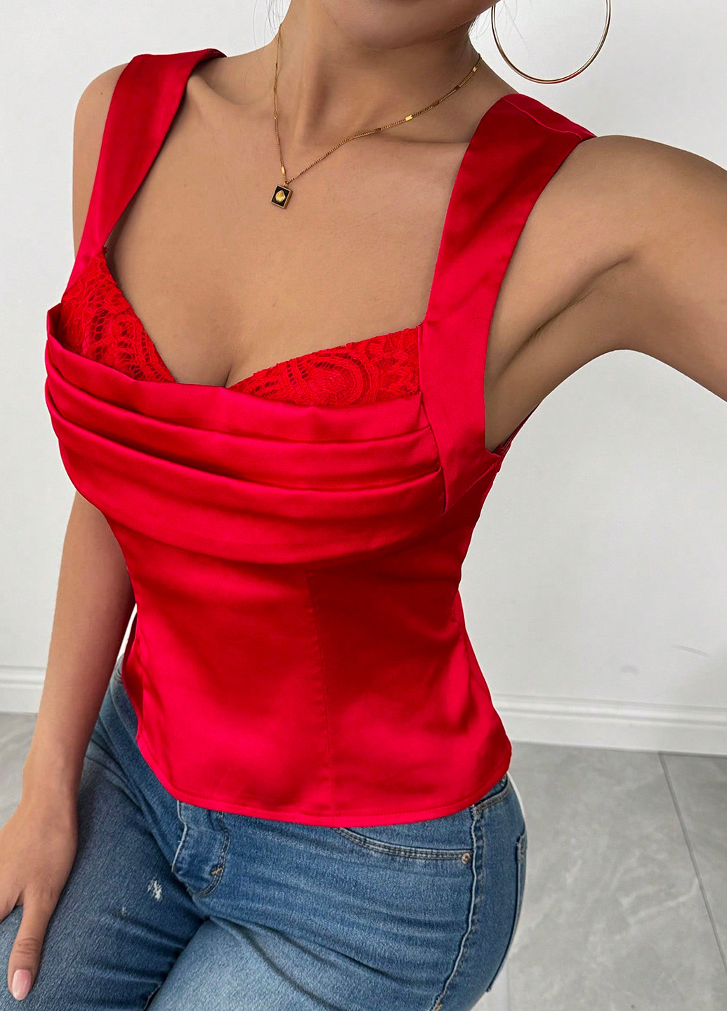 Красная блуза SHEIN