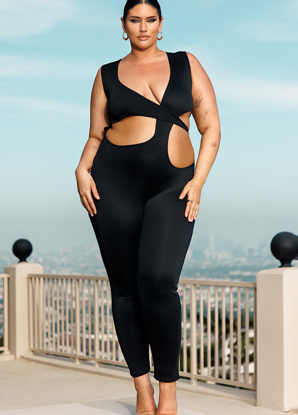 Комбинезон PrettyLittleThing комбинезон-брюки однотонный чёрный кэжуал, откровенный полиэстер