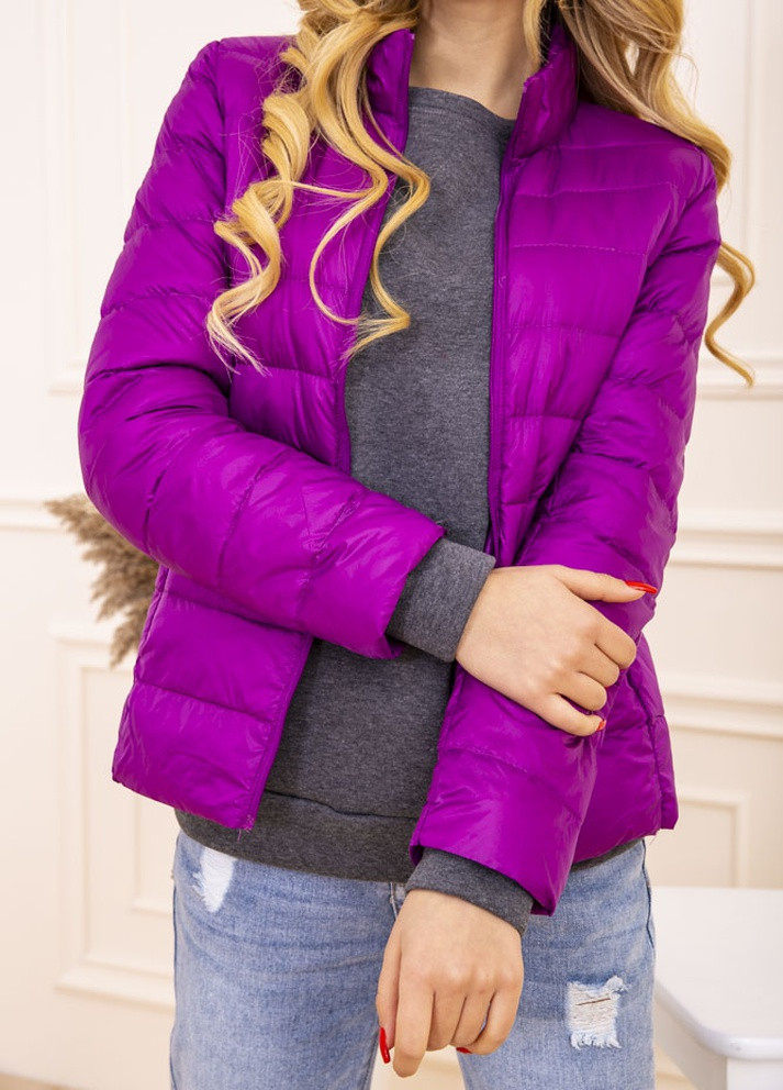 Фиолетовая демисезонная куртка женская тонкая пуховая 129r7449 Ager