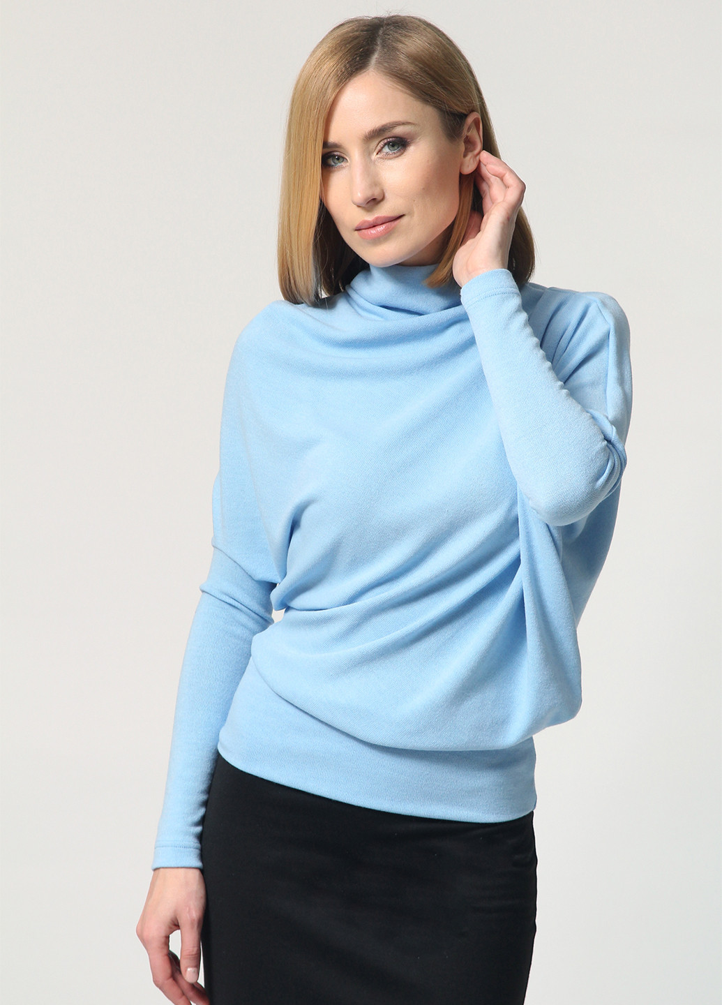 Голубой демисезонный свитер джемпер Lada Lucci