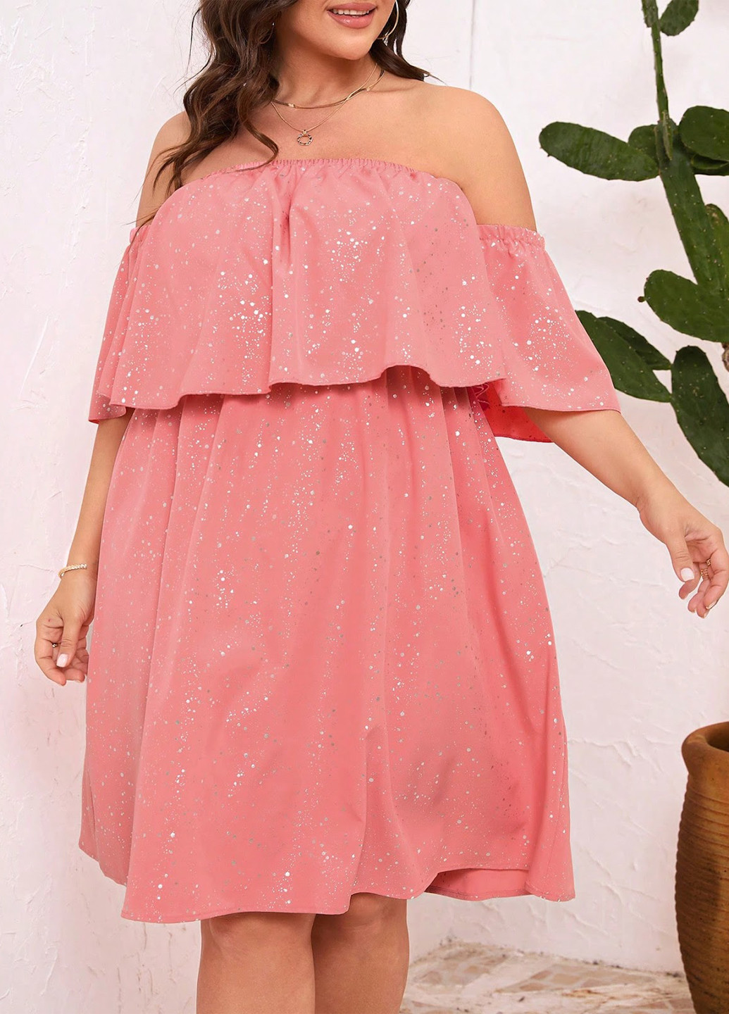 Коралова коктейльна сукня кльош, а-силует, з відкритими плечима SHEIN з візерунком "перець з сіллю"