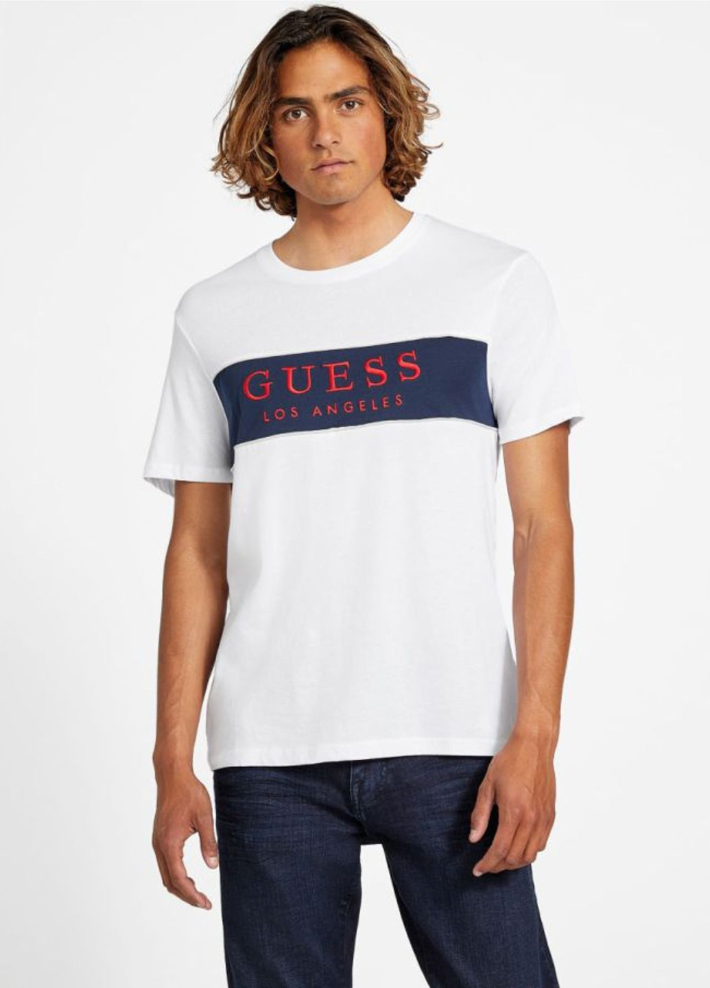 Белая футболка Guess