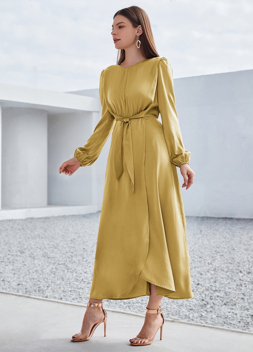 Горчичное коктейльное, кэжуал платье на запах SHEIN однотонное