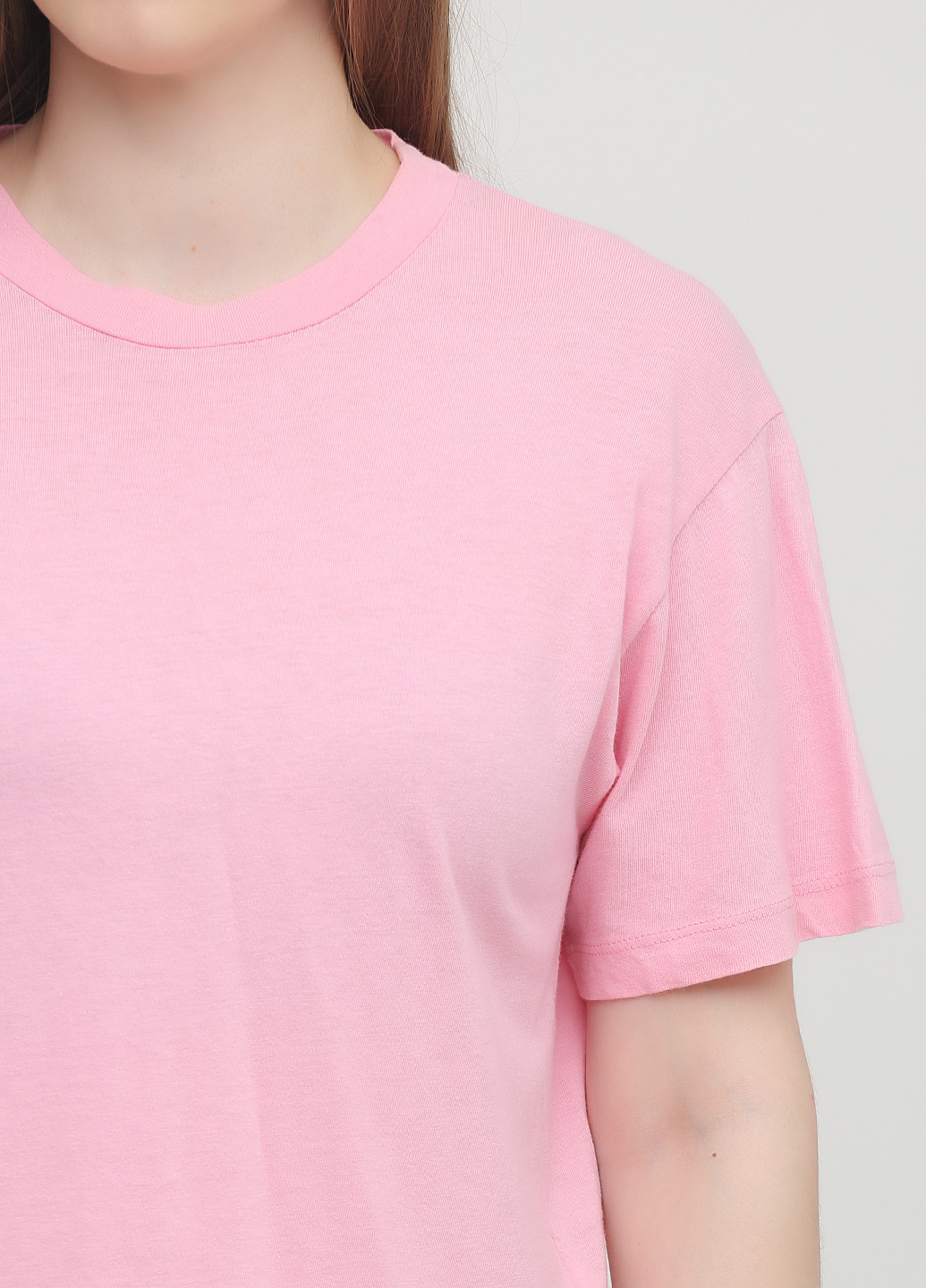 Светло-розовая летняя футболка Alcott
