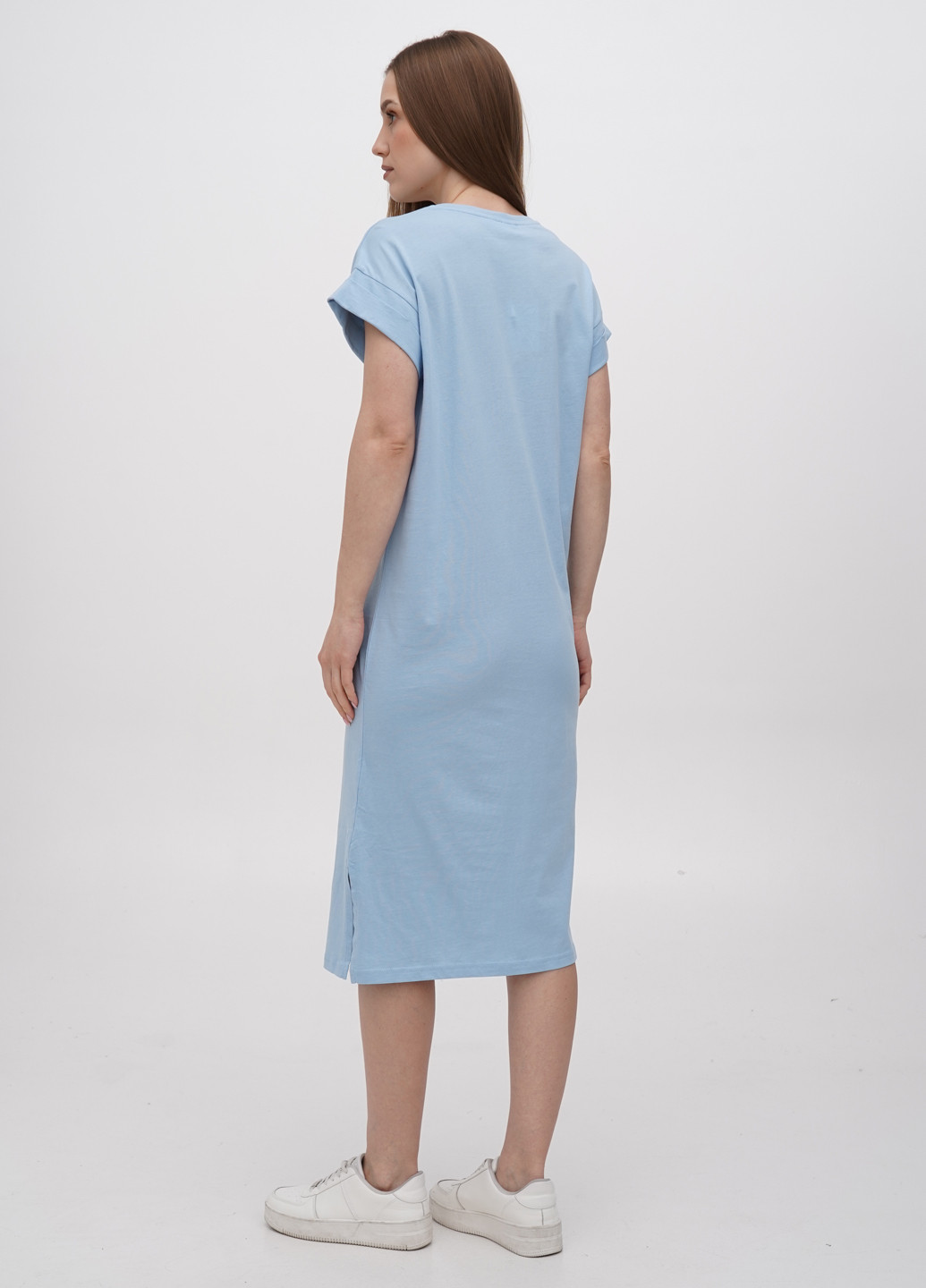 Голубое кэжуал платье платье-футболка Moss Copenhagen однотонное