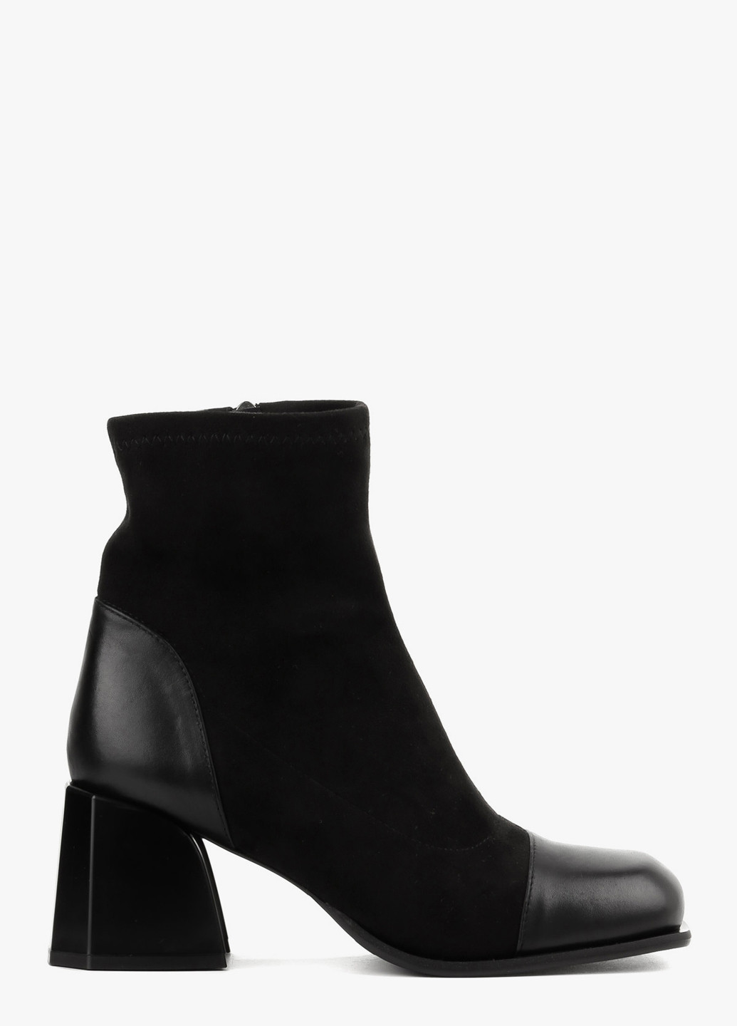 Осенние ботинки Le'BERDES без декора из натуральной замши