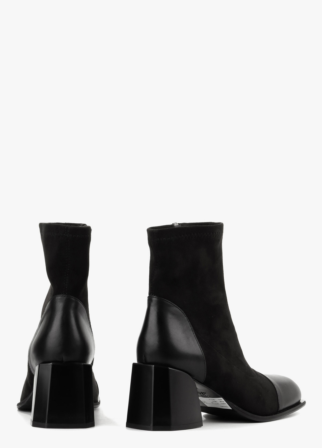 Осенние ботинки Le'BERDES без декора из натуральной замши