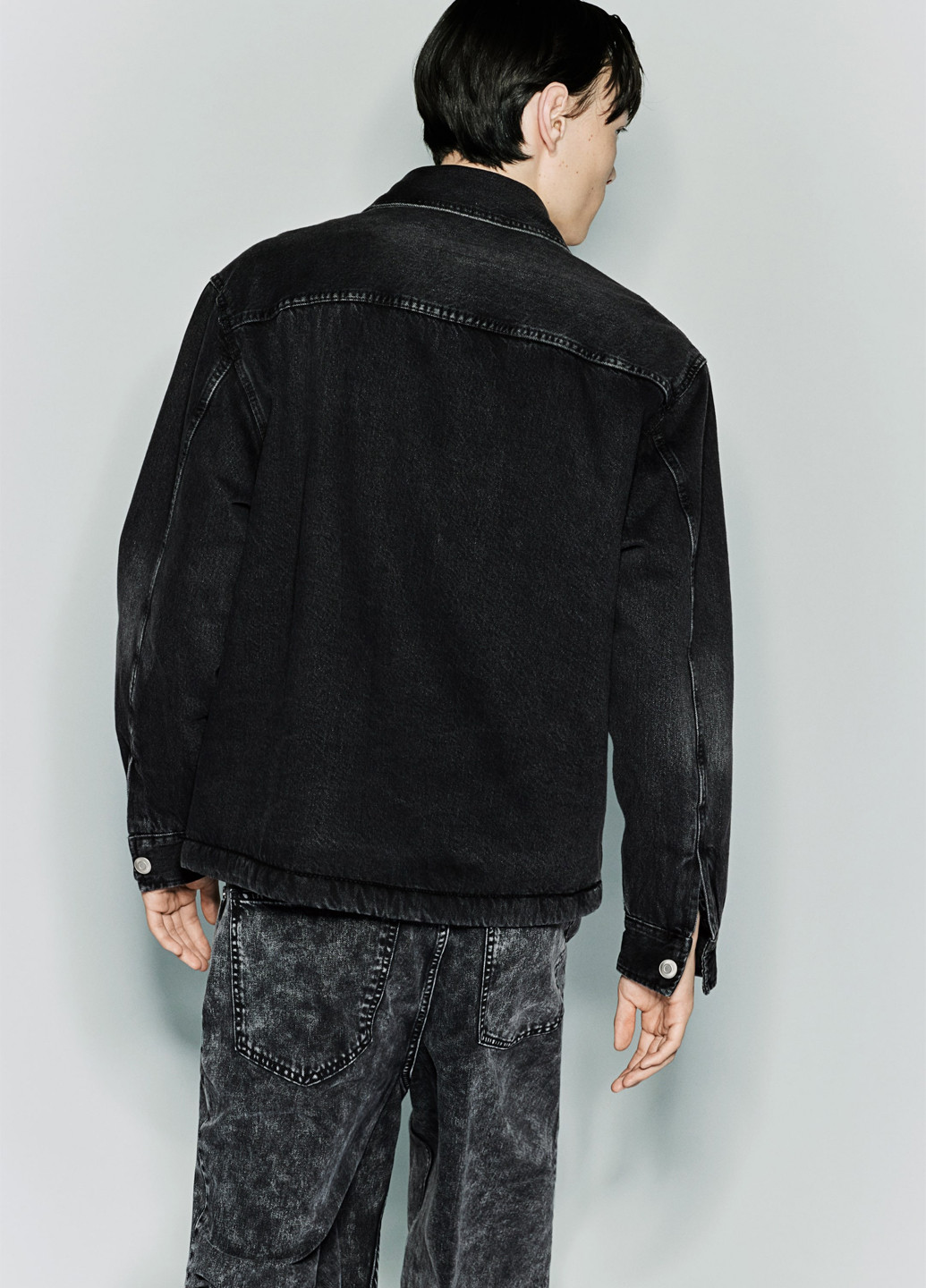 Черные демисезонные прямые джинсы H&M