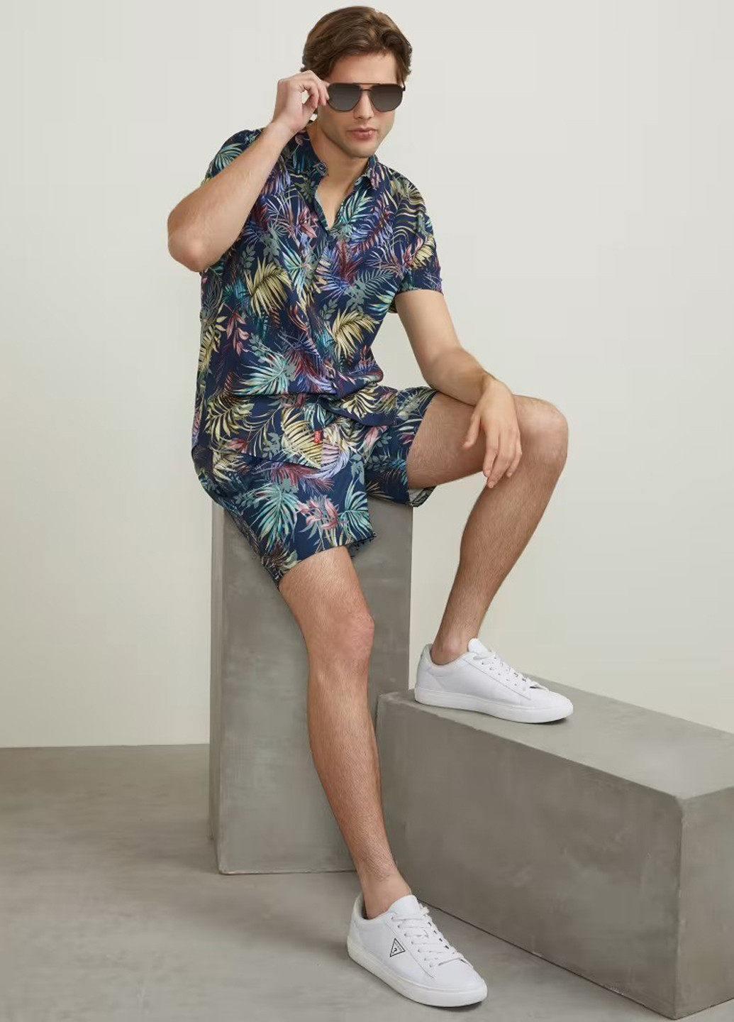 Темно-синяя кэжуал рубашка с рисунком Guess