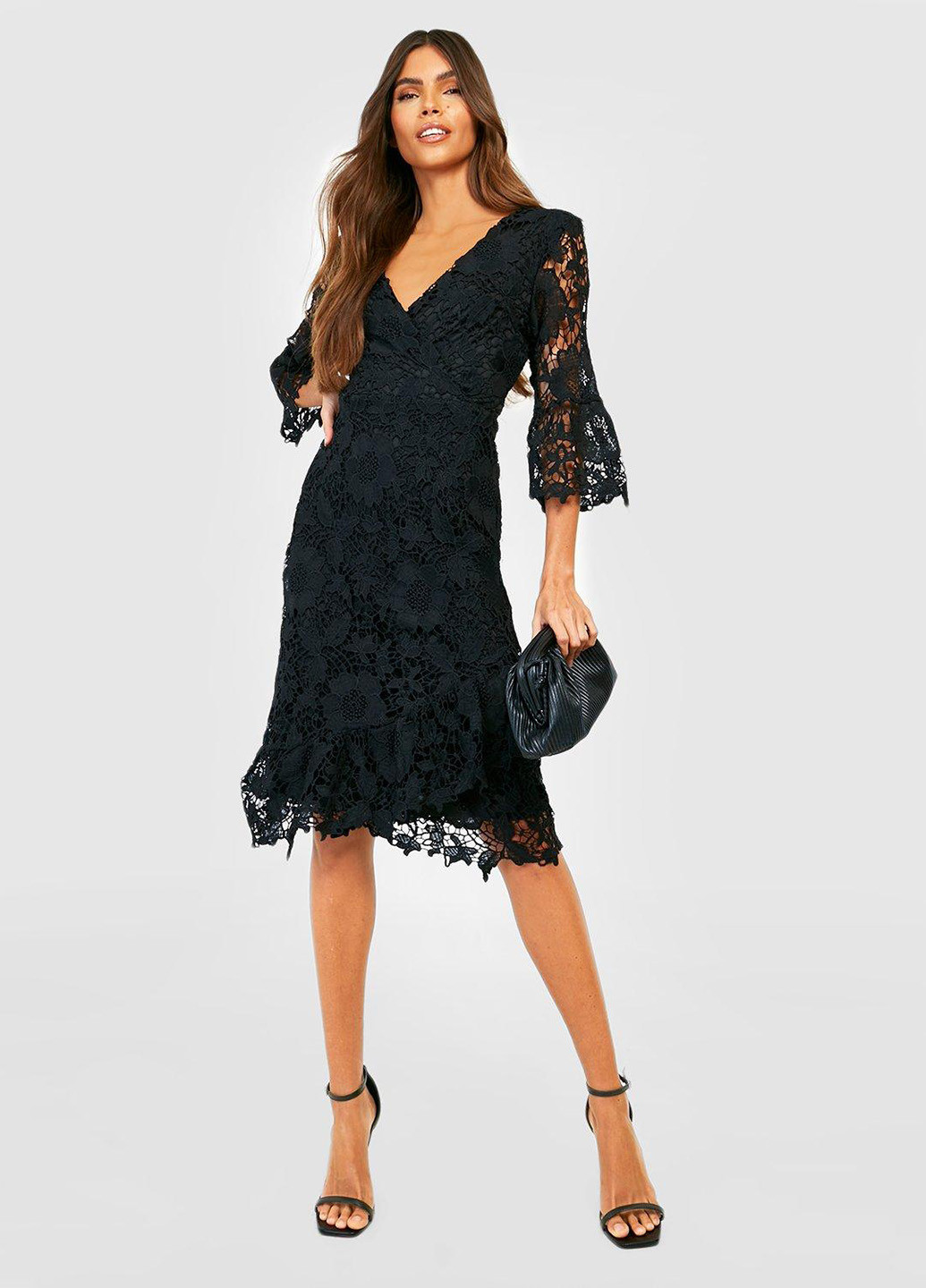 Черное вечернее платье Boohoo однотонное