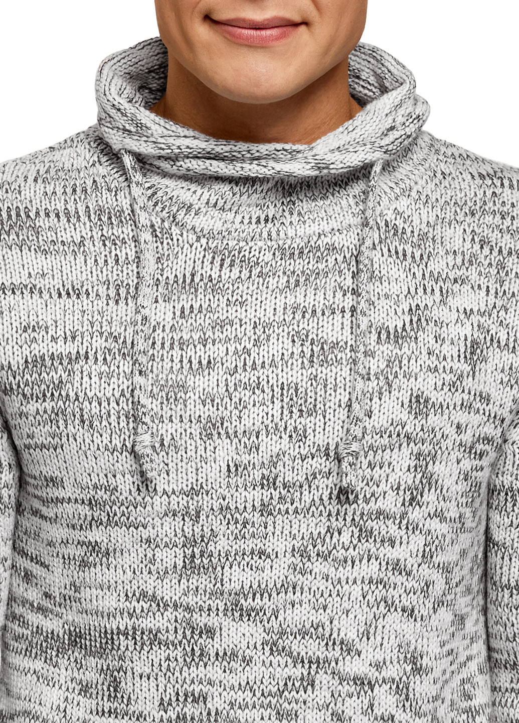 Серый зимний свитер Oodji