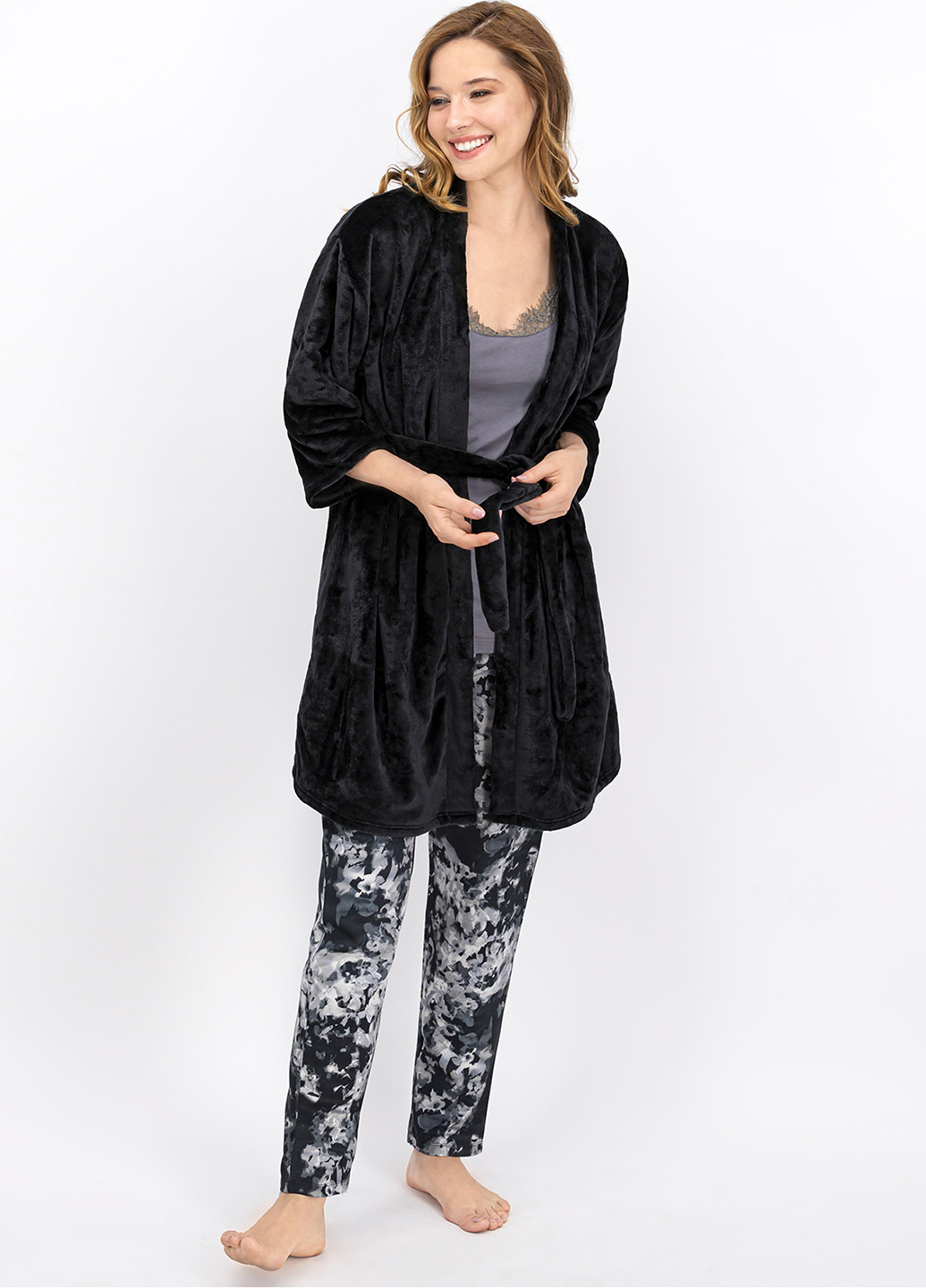 Черная всесезон пижама (халат, майка, брюки) майка + брюки ECROU