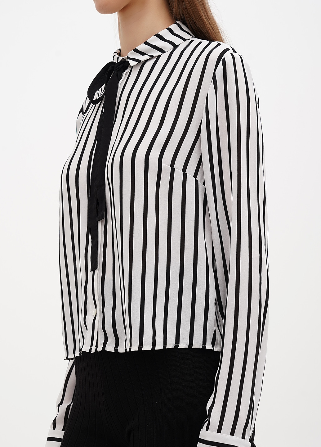 Чёрно-белую блуза H&M