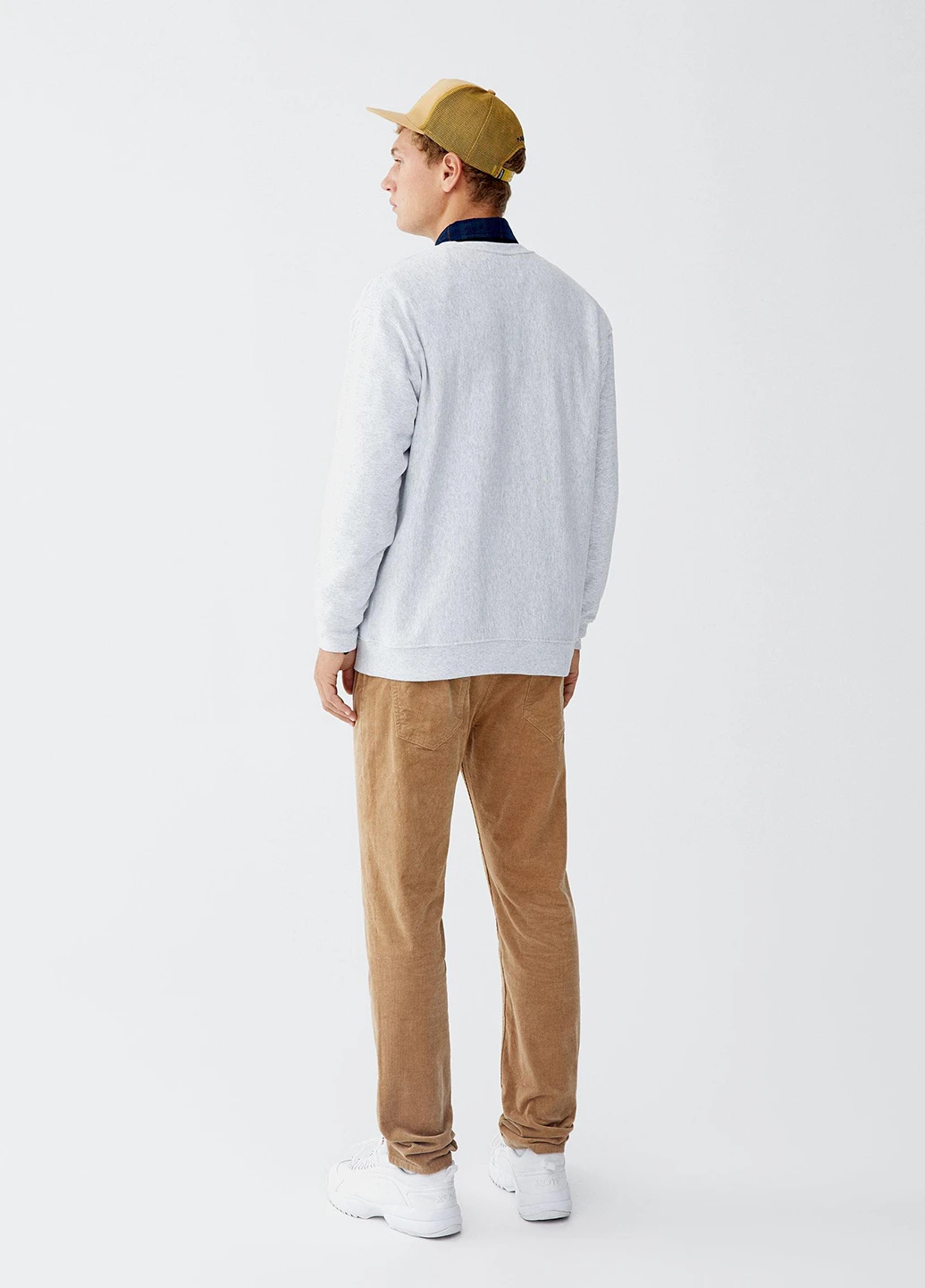 Світло-сірий світшоти Pull & Bear напис без декору (250021782)