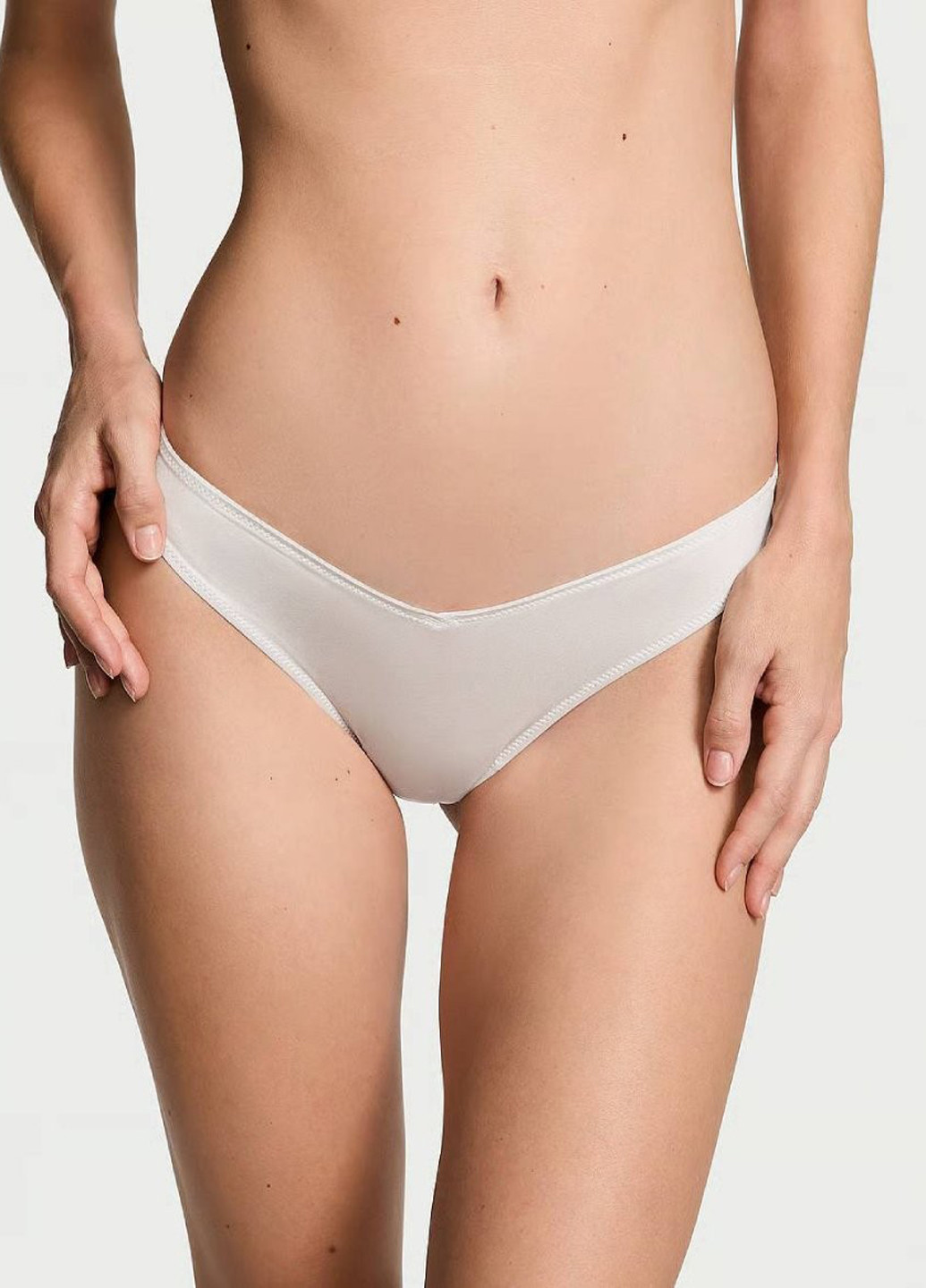 Светло-серый демисезонный комплект (бюстгальтер, трусики) Victoria's Secret