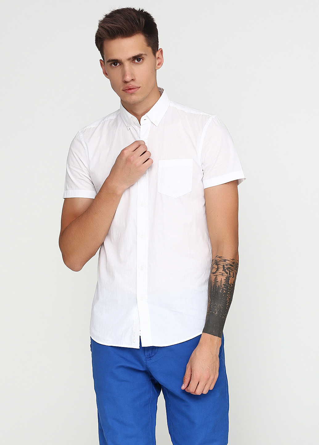 Белая кэжуал рубашка однотонная United Colors of Benetton с коротким рукавом