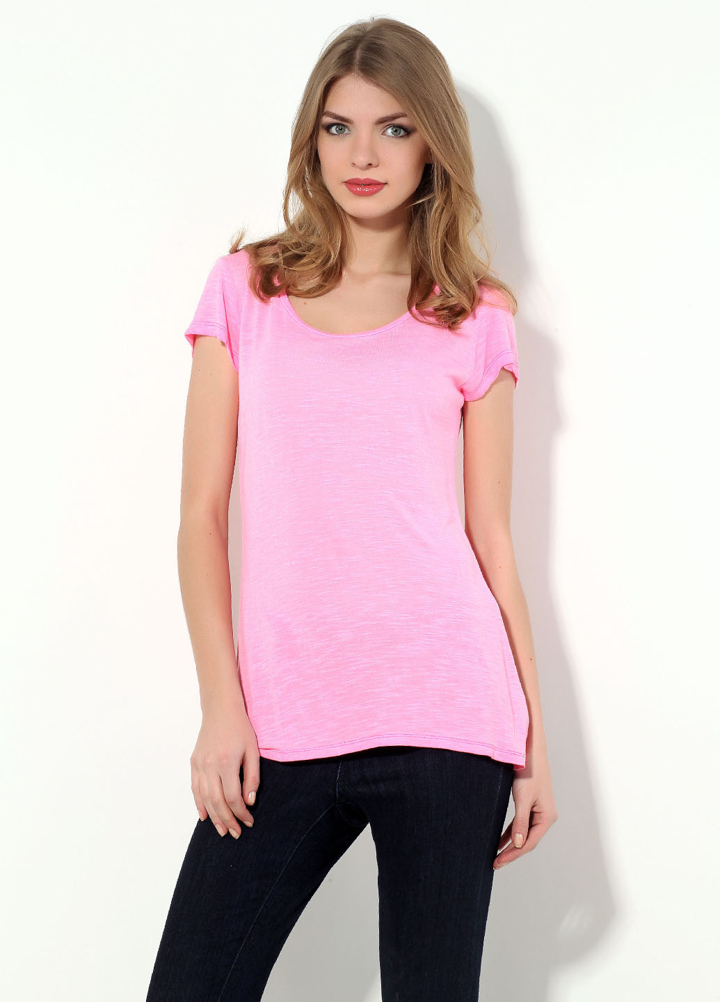 Розовая летняя футболка Kayla