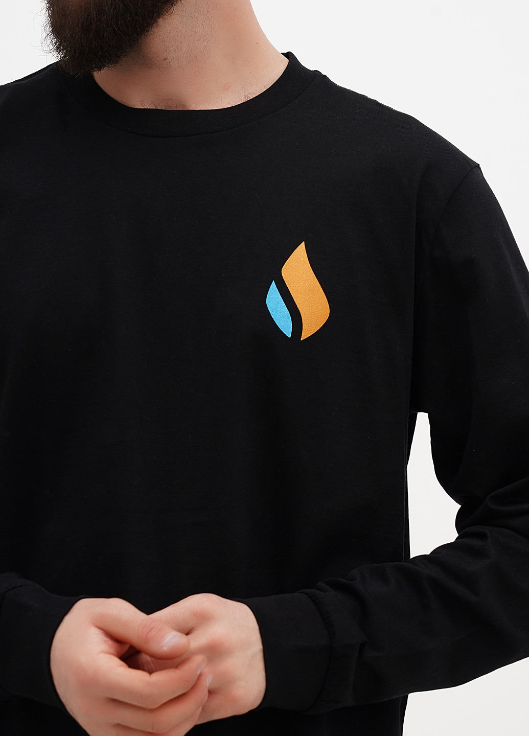 Черный демисезонный кэжуал лонгслив AS Colour с рисунком