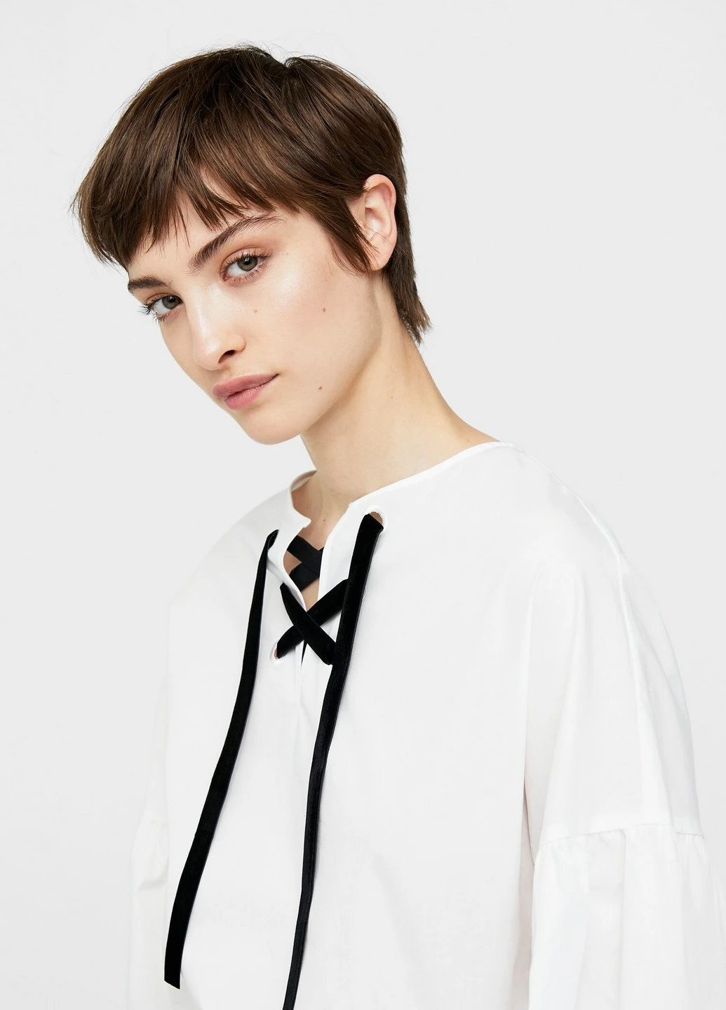 Біла блуза Mango