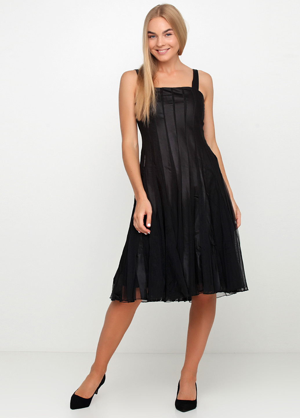 Черное кэжуал платье клеш Sara Kelly однотонное