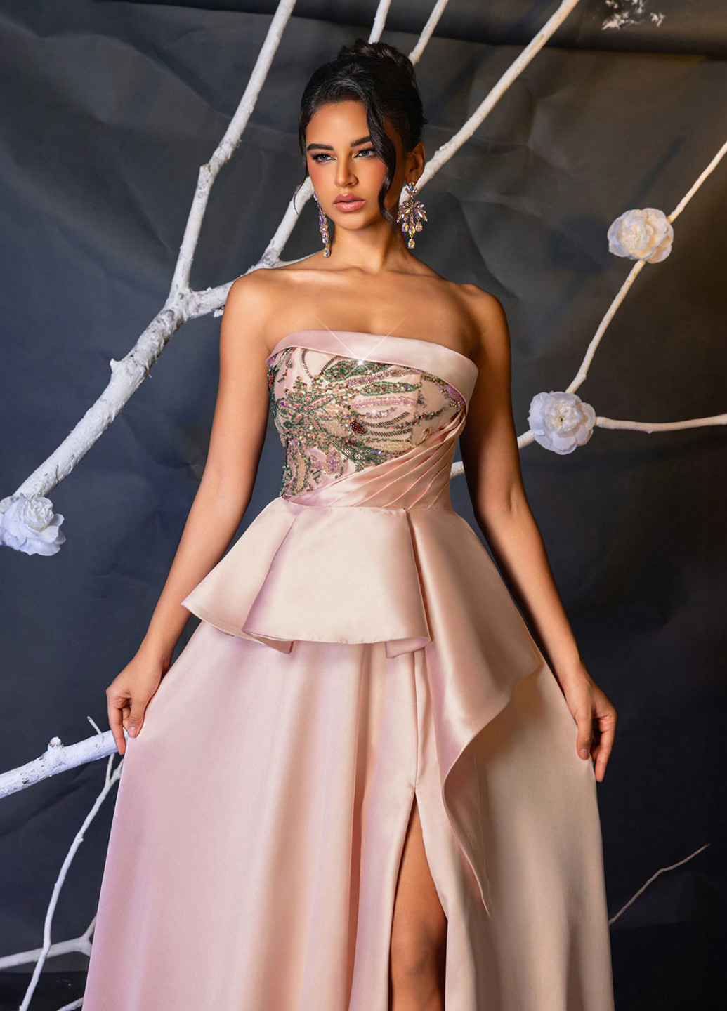 Світло-рожева вечірня сукня силуетна, з спідницею-сонце, з відкритими плечима, з відкритою спиною SHEIN однотонна