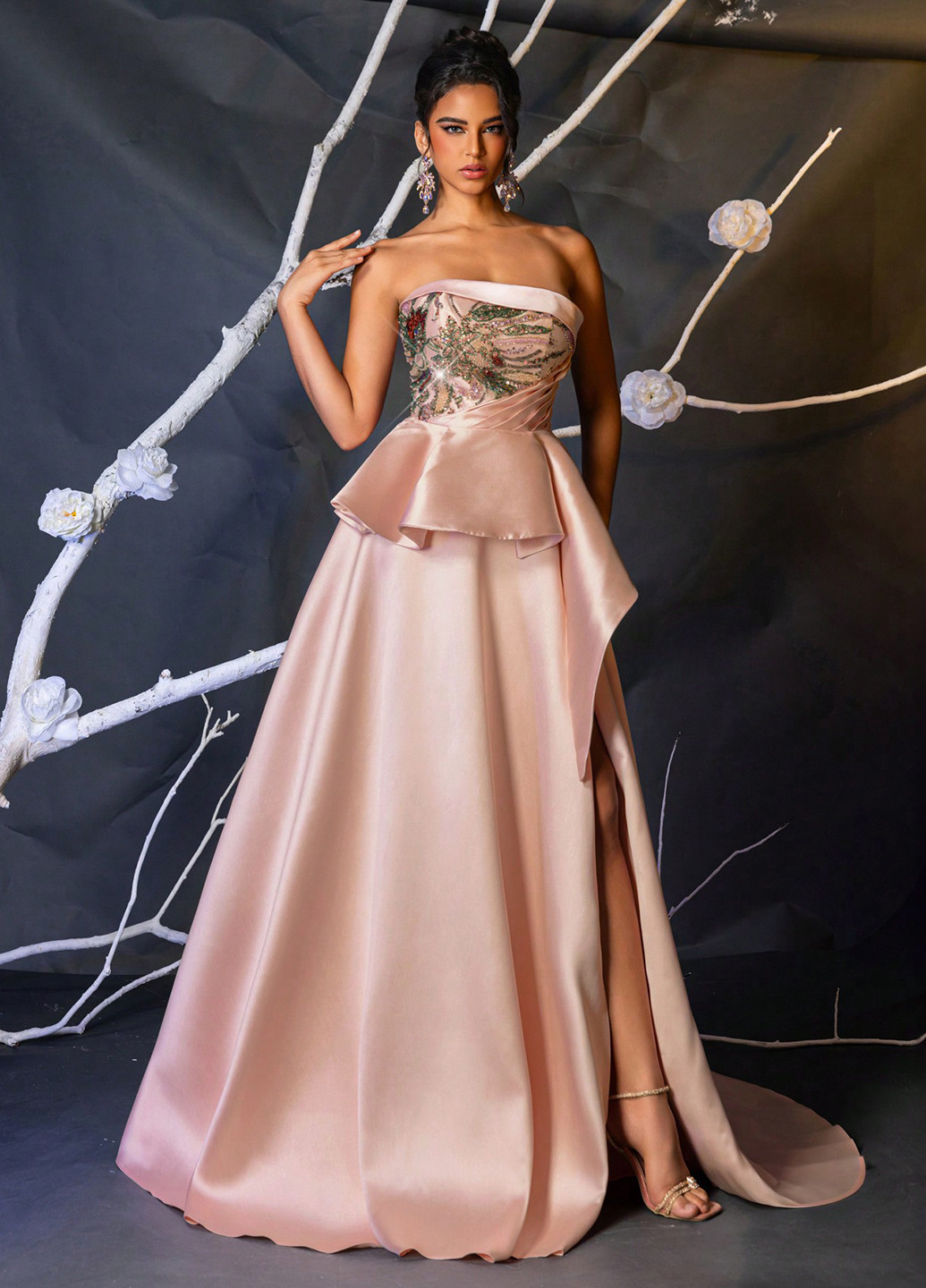 Світло-рожева вечірня сукня силуетна, з спідницею-сонце, з відкритими плечима, з відкритою спиною SHEIN однотонна