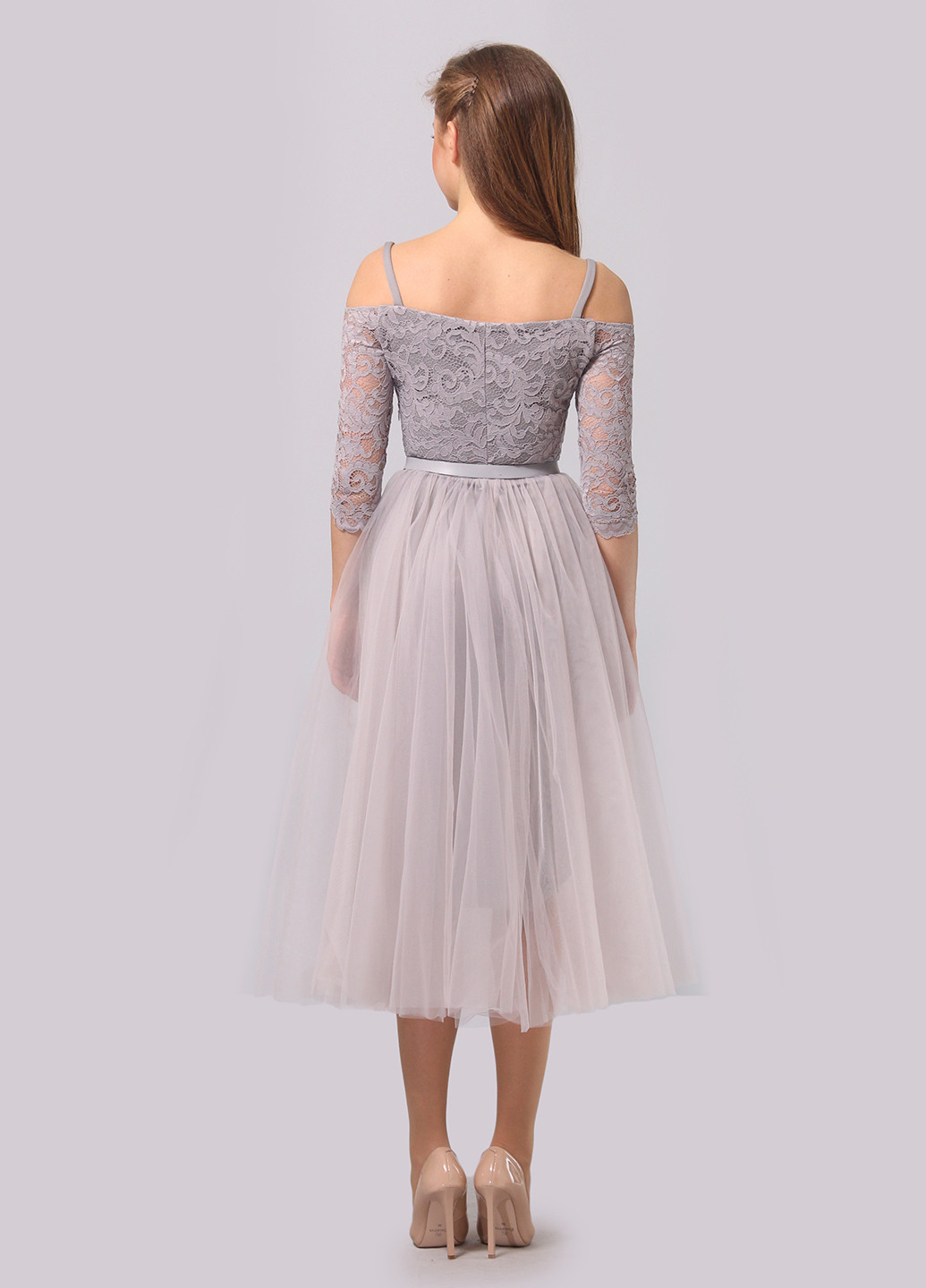 Светло-серое коктейльное платье пачка Agata Webers однотонное