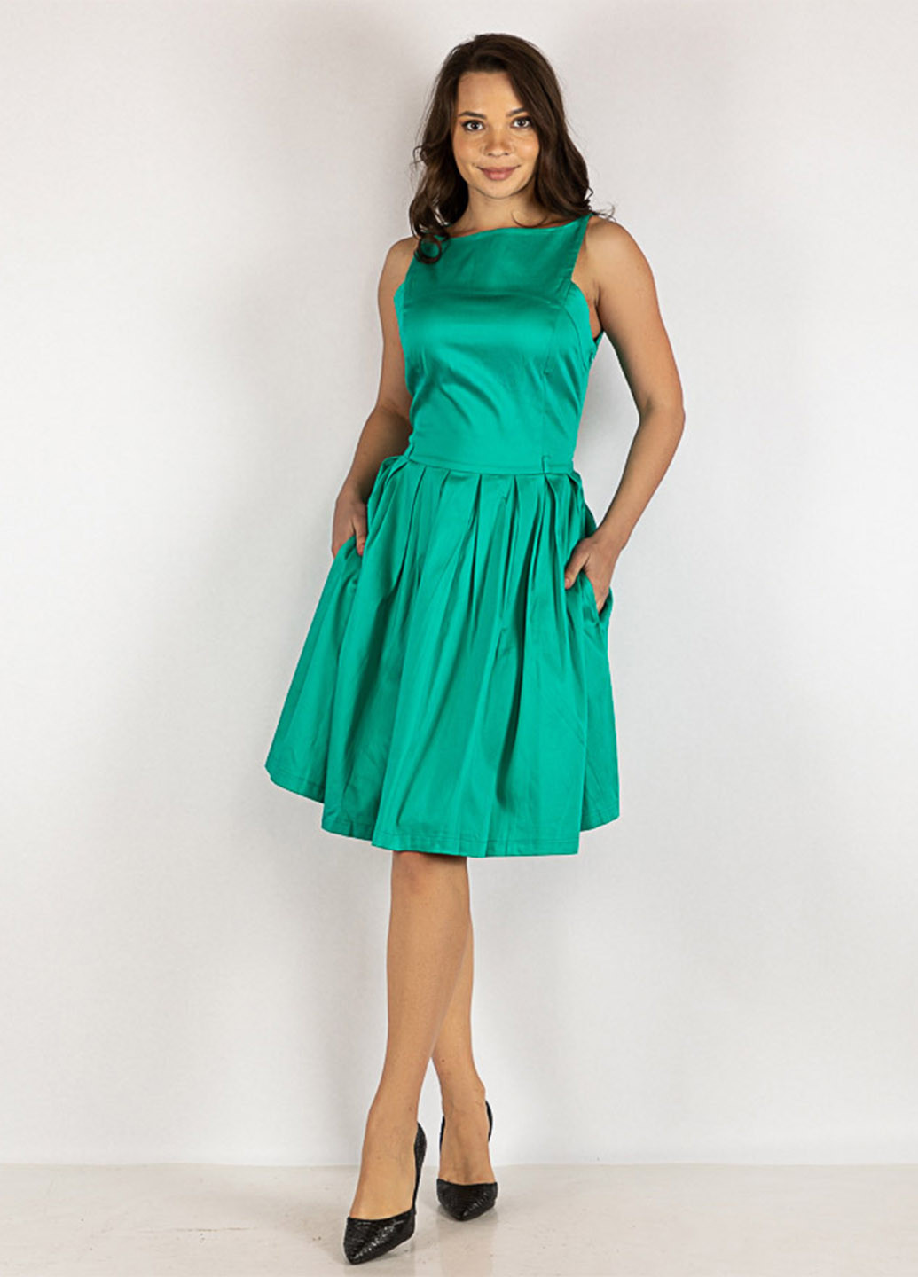 Зеленое кэжуал платье клеш Time of Style однотонное