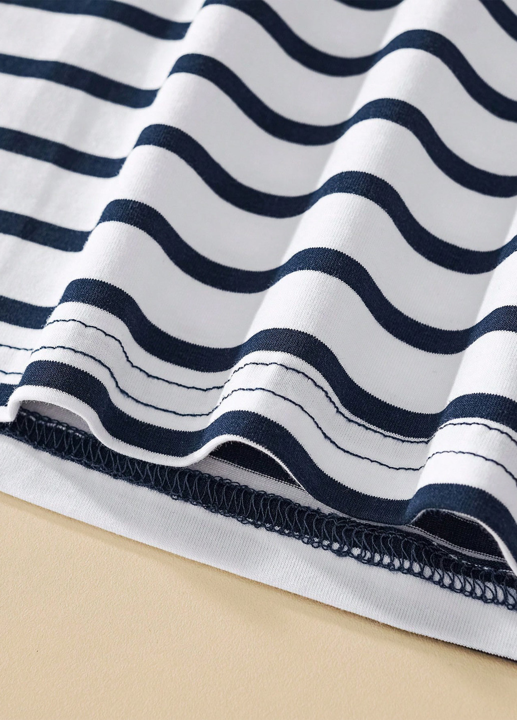 Комбинированный летний комплект (футболка, шорты) SHEIN