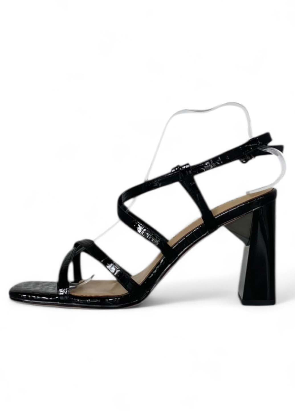 Черные босоножки Aiformaria с ремешком лаковые