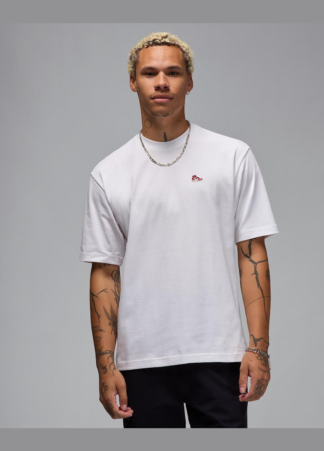 Белая футболка hj2326-100 Jordan M J BRND BR SNKR PCH SS CRW