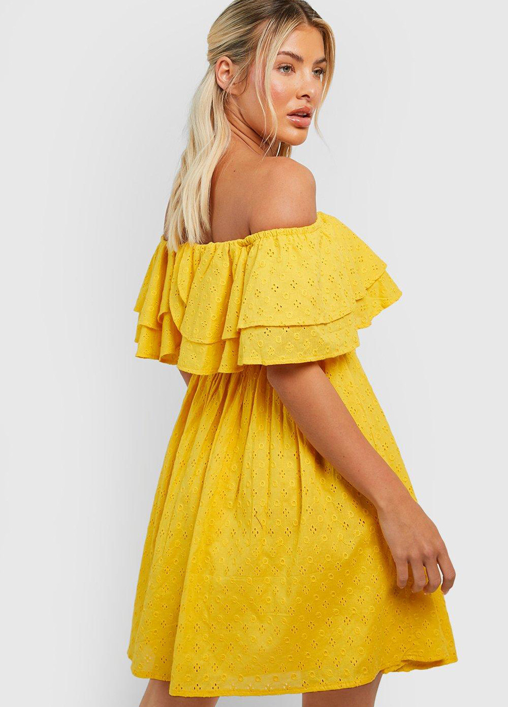 Желтое кэжуал платье клеш, с открытыми плечами Boohoo однотонное