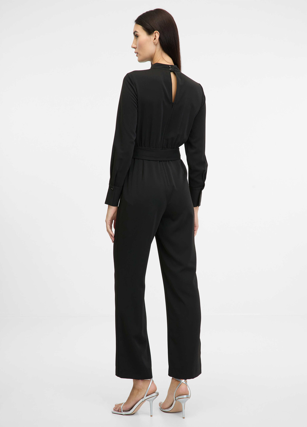 Комбинезон Orsay комбинезон-брюки однотонный чёрный деловой, кэжуал полиэстер