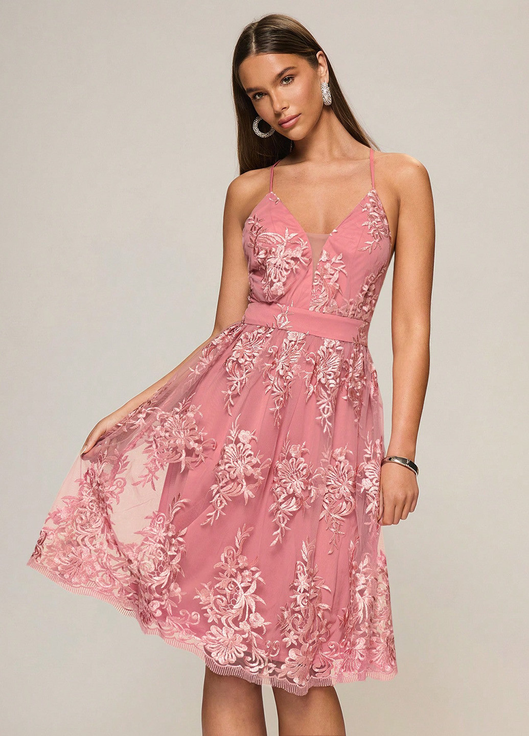 Светло-розовое коктейльное, праздничный платье клеш, с открытой спиной SHEIN однотонное