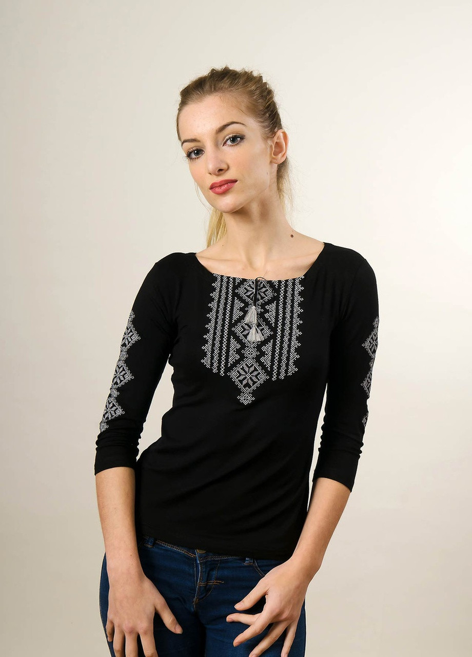Жіноча вишита футболка Гуцулка чорна з сірою вишивкою Melanika (250206175)