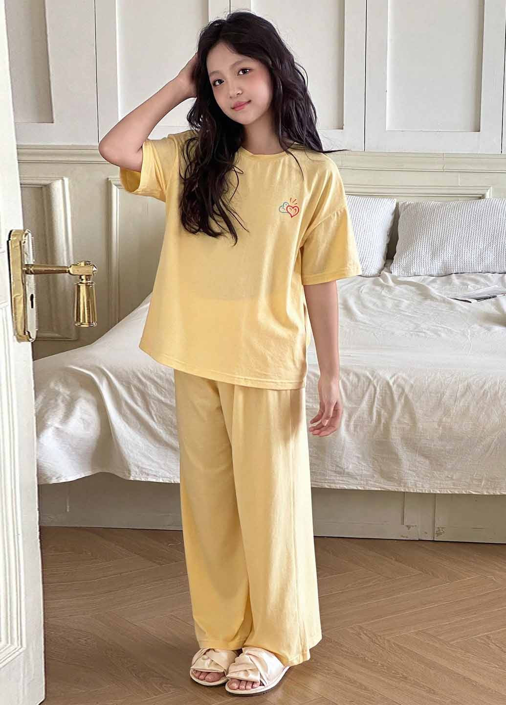 Жовта всесезон піжама (футболка, брюки) футболка + штани SHEIN