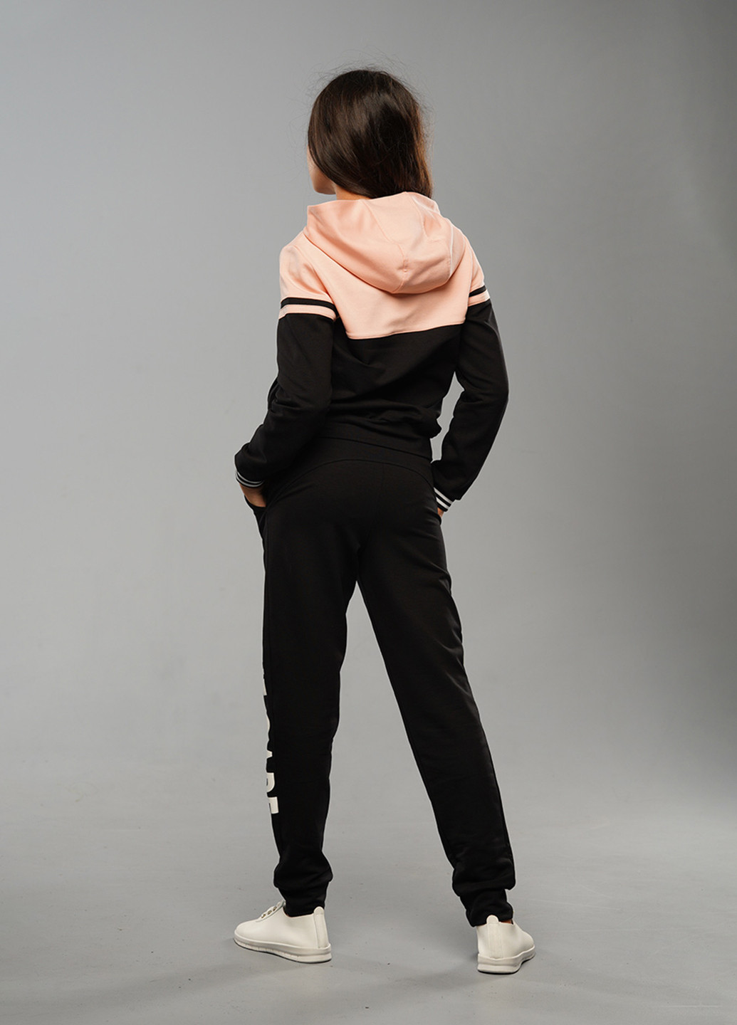 Пудровий спортивний костюм демісезонний з написами Sinthia (192445469)