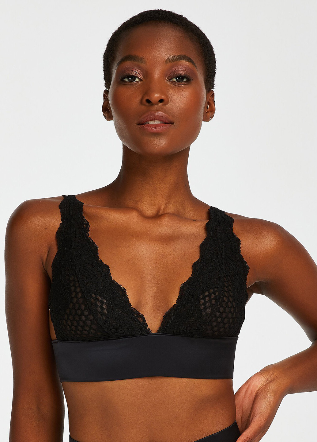 Чорний тріенджел бюстгальтер Hunkemoller без кісточок поліамід