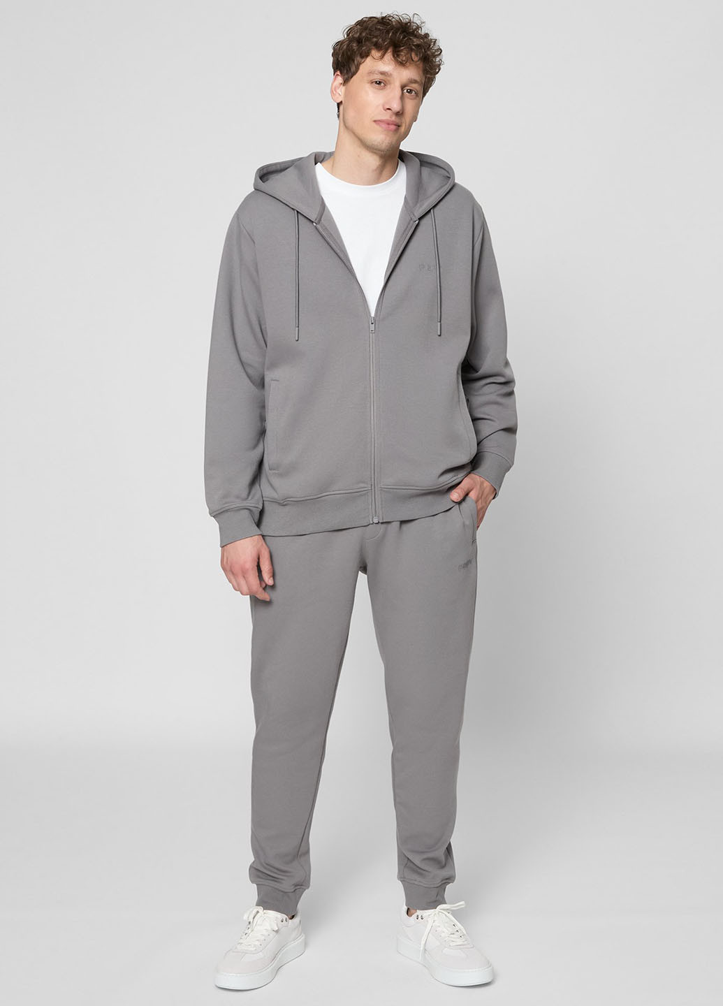 Серые спортивные демисезонные джоггеры брюки PRPY