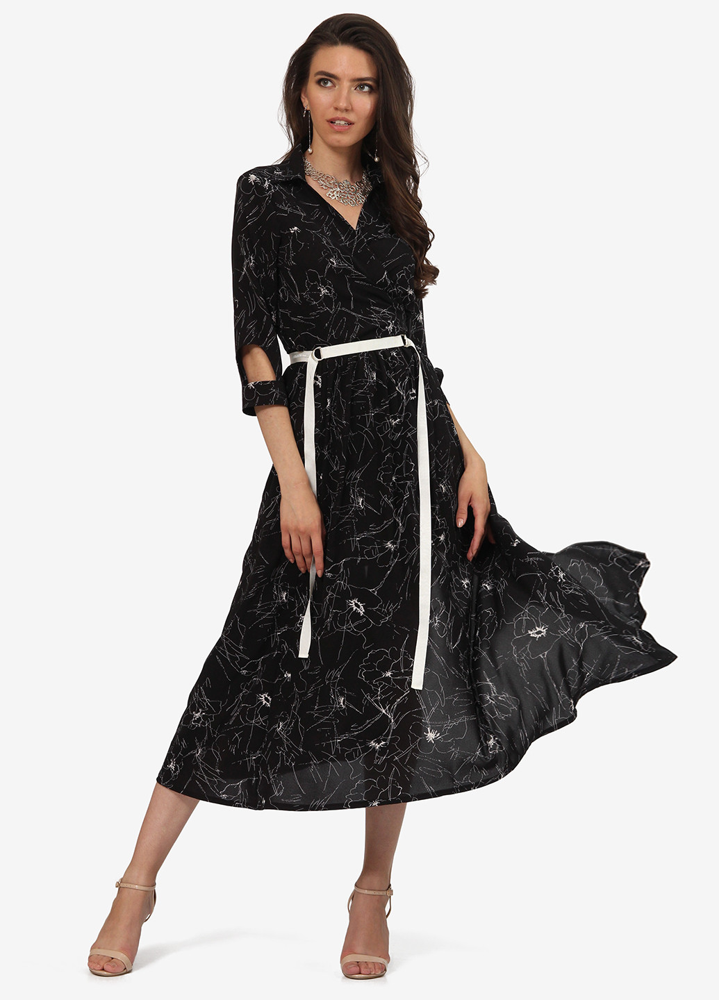 Черное кэжуал платье на запах Lila Kass с цветочным принтом